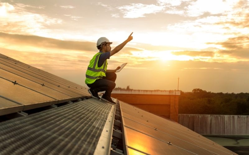 Bộ hòa lưới điện mặt trời là gì 